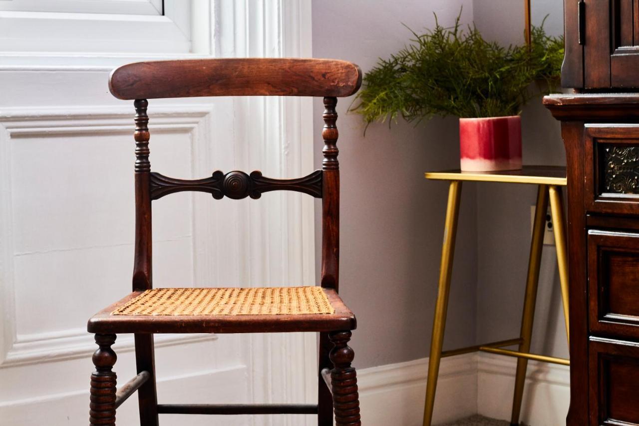 Lovely Abode In Newcastle - Sleeps 4 - Ground Floor Kültér fotó