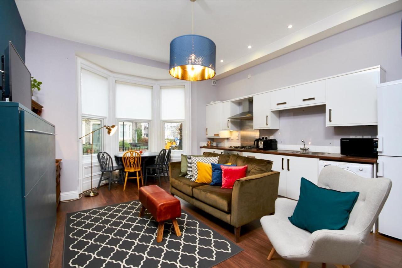 Lovely Abode In Newcastle - Sleeps 4 - Ground Floor Kültér fotó